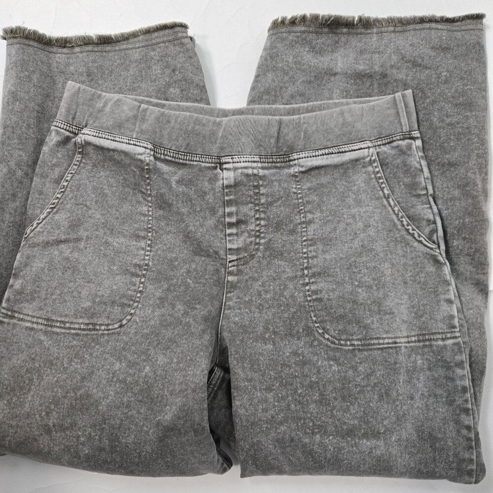 XCVI Sz M Wide Leg Pull-On Grey Washed Pull-On Raw Hem Jean Chambray Ankle Pants - Picture 6 of 9